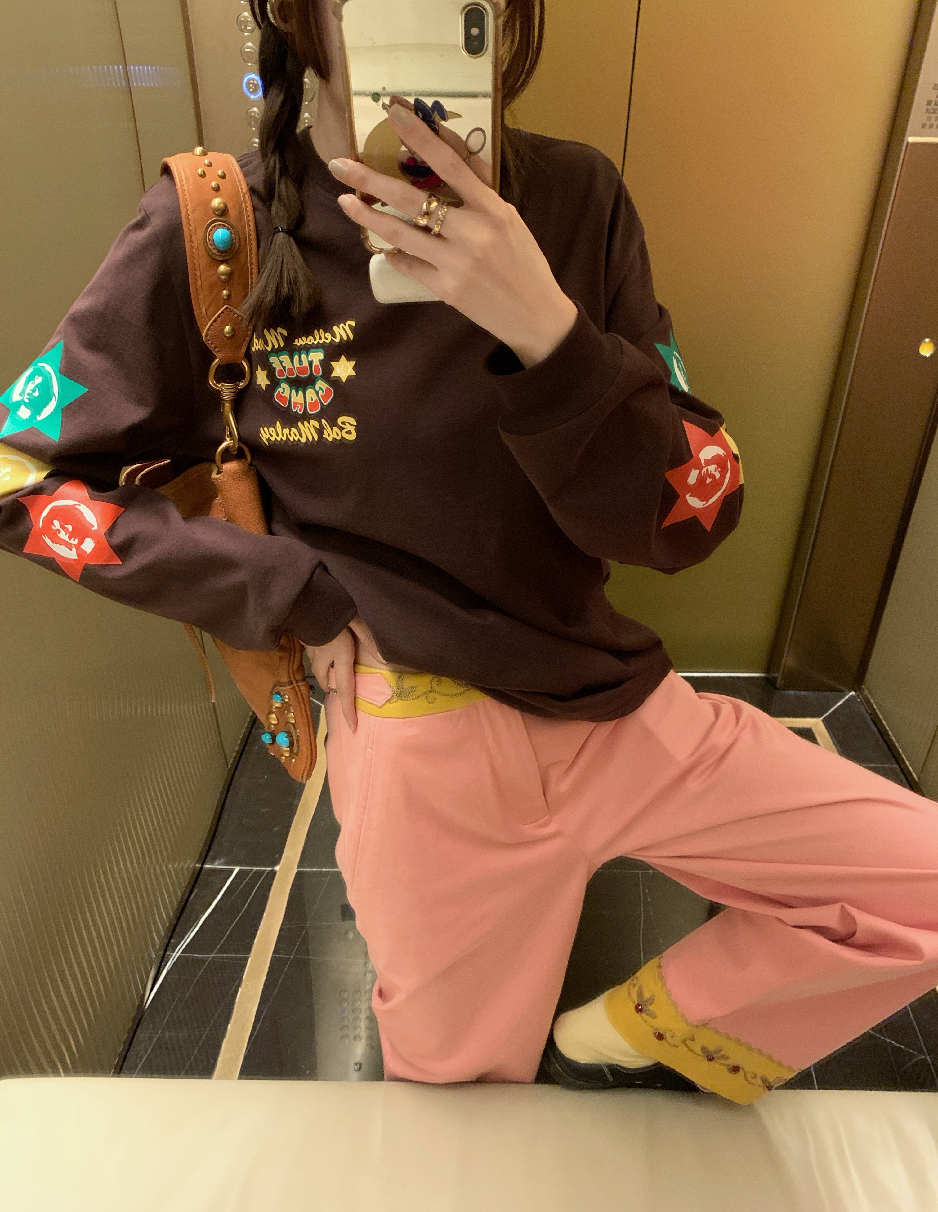 早安我可太喜欢这件小卫衣啦 配色可可爱爱🫶🏻song一位喏 ​​​