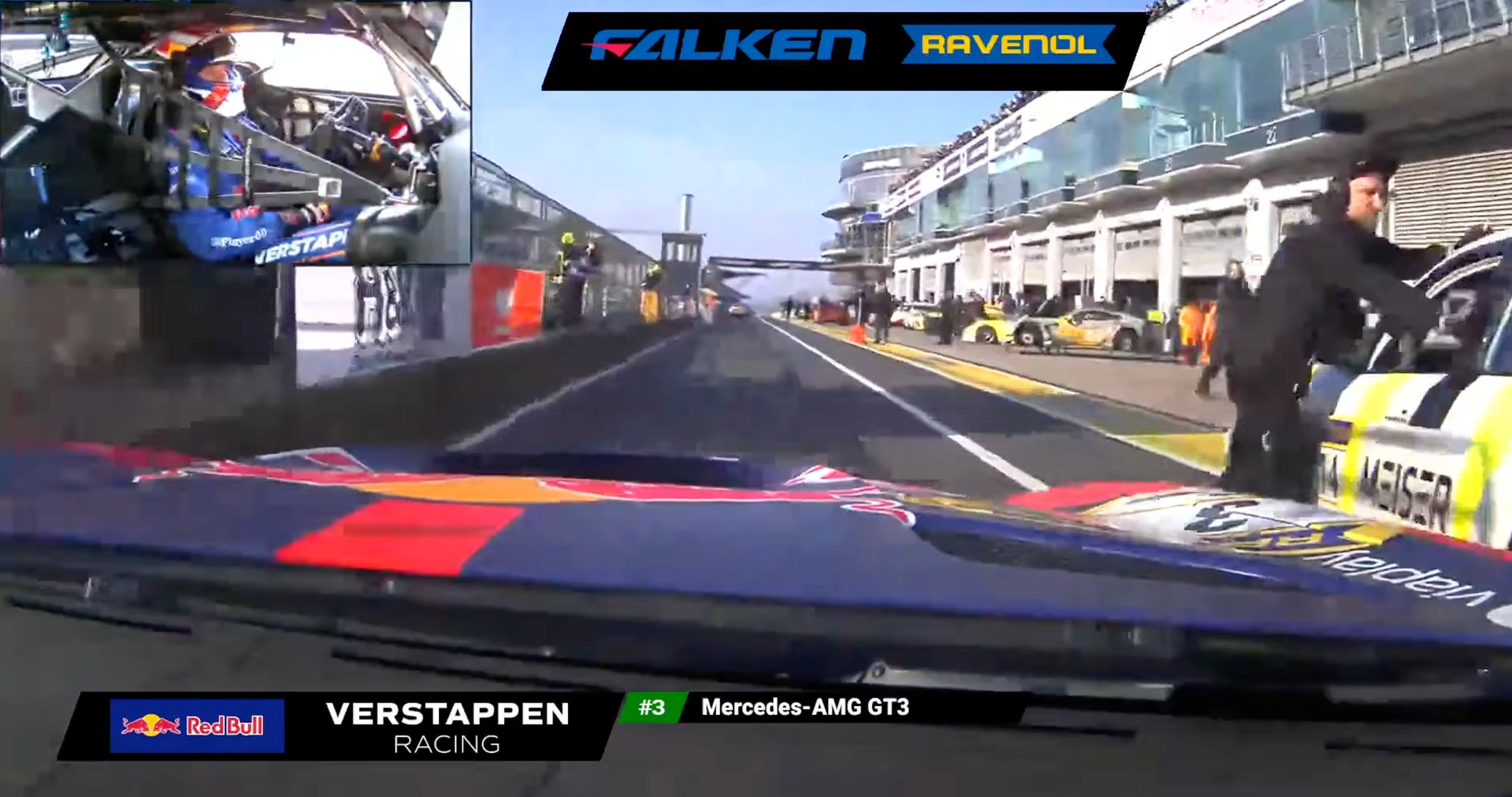 NLS2排位赛～维斯塔潘驾驶梅赛德斯-AMG GT3 Evo赛车出场，此前他的队