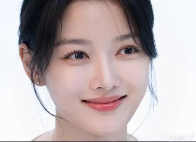 卧蚕这个东西，从来不是“有就好”，而是要刚刚好。再往下，就是很多人忽略的重点：卧