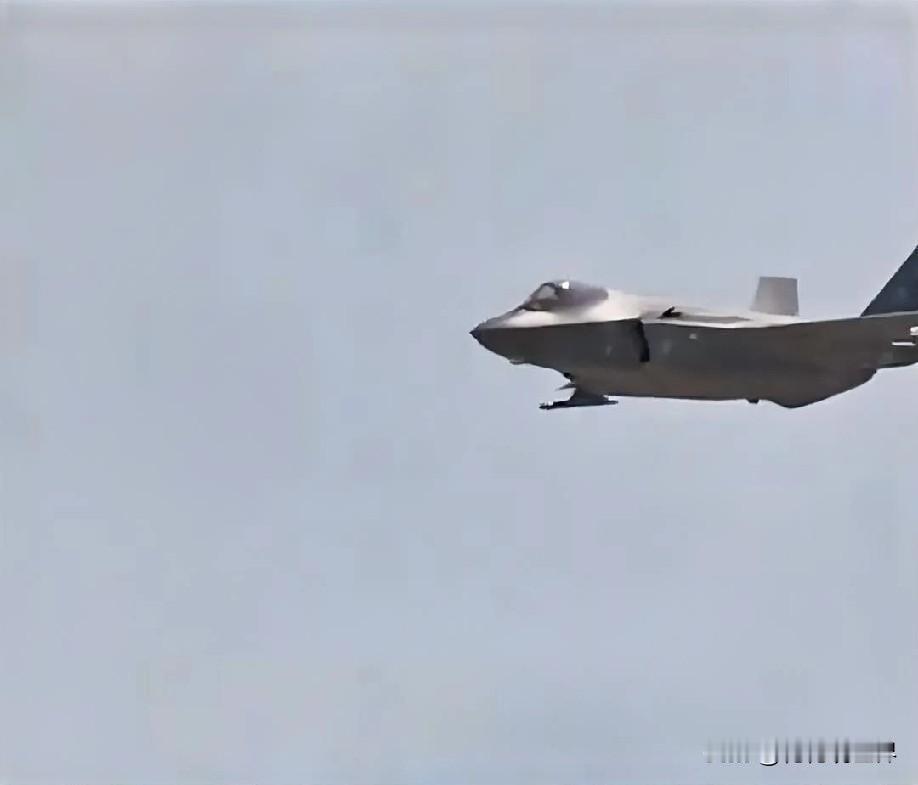 2月4日上午的最新消息，速报，全都不容错过，第一条： 美中央司令部证实击落伊朗无