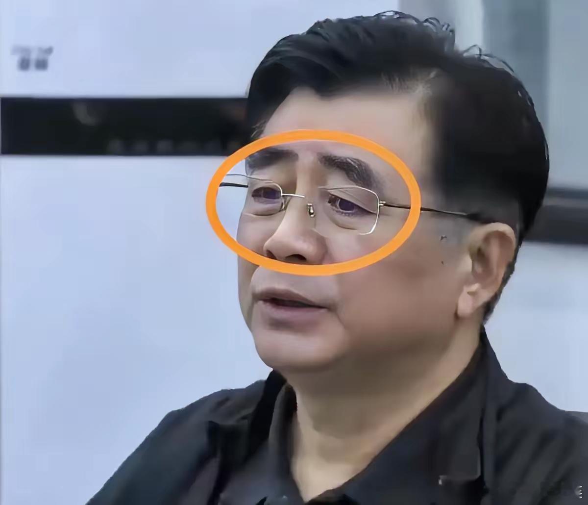 足协主协傻眼了！​现在的球迷不但不好糊弄了，还对国足下了狠手，不去现场看球赛就算