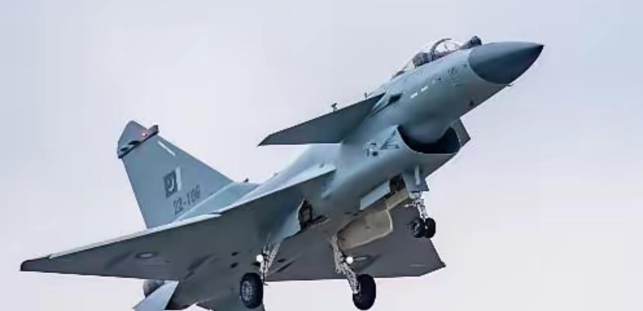 现在看来，幸亏咱没出售歼10给伊朗！2025年到2026年，伊朗曾向中国递交了明