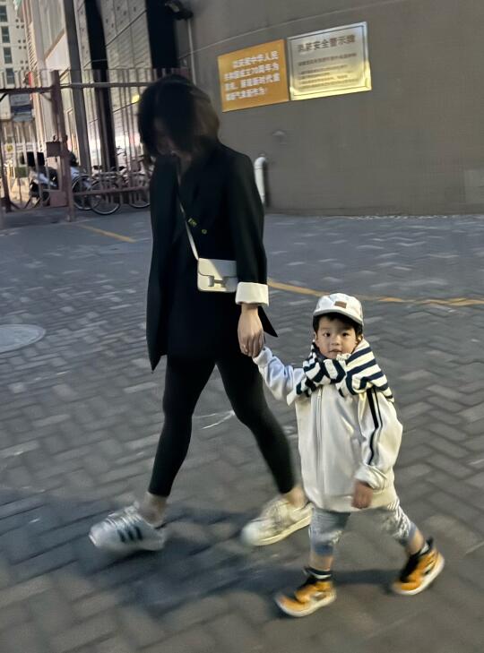 迷糊影像，牵只小蜗牛去散步