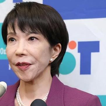 打拼30年坐上首相宝座，高市早苗四度致电伊朗放人处处碰壁
 
花了三十多年终于当