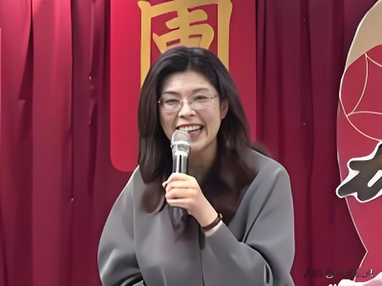 国民党主席郑丽文最新表态，打破了岛内舆论的固有认知。她明确表示，国民党从不反对军