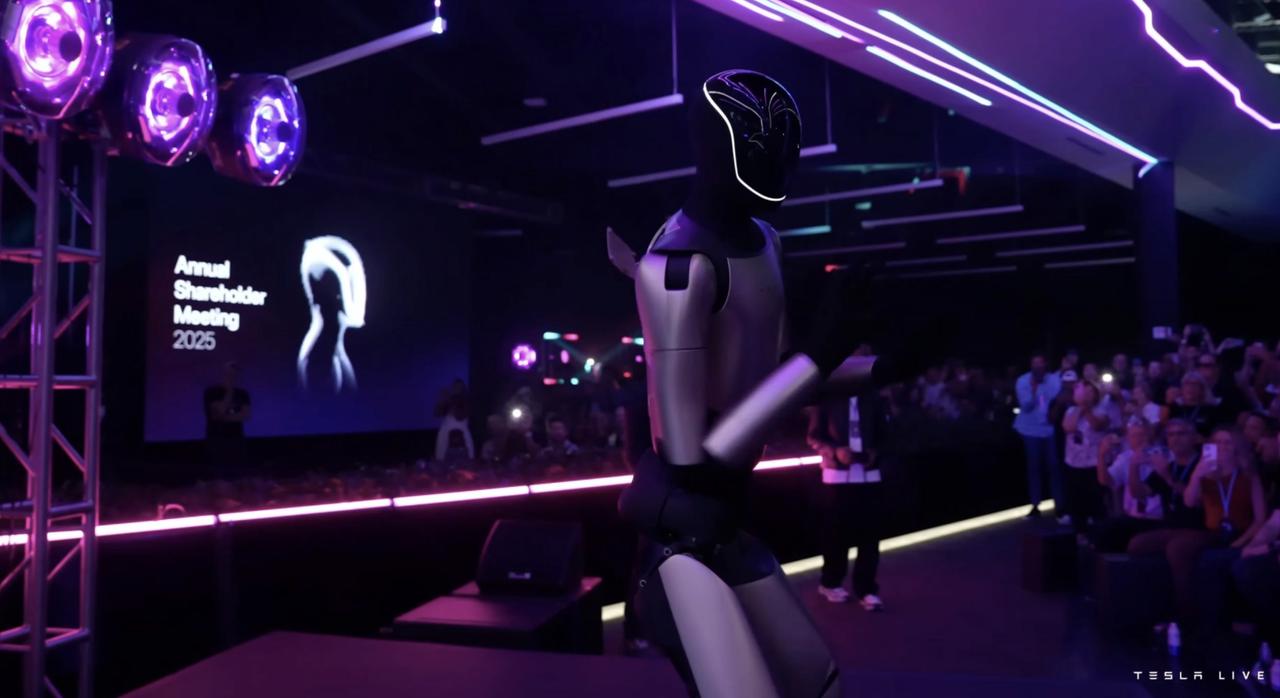 马斯克：特斯拉将率先打造人形通用人工智能
马斯克最新发帖，“特斯拉将成为制造AG