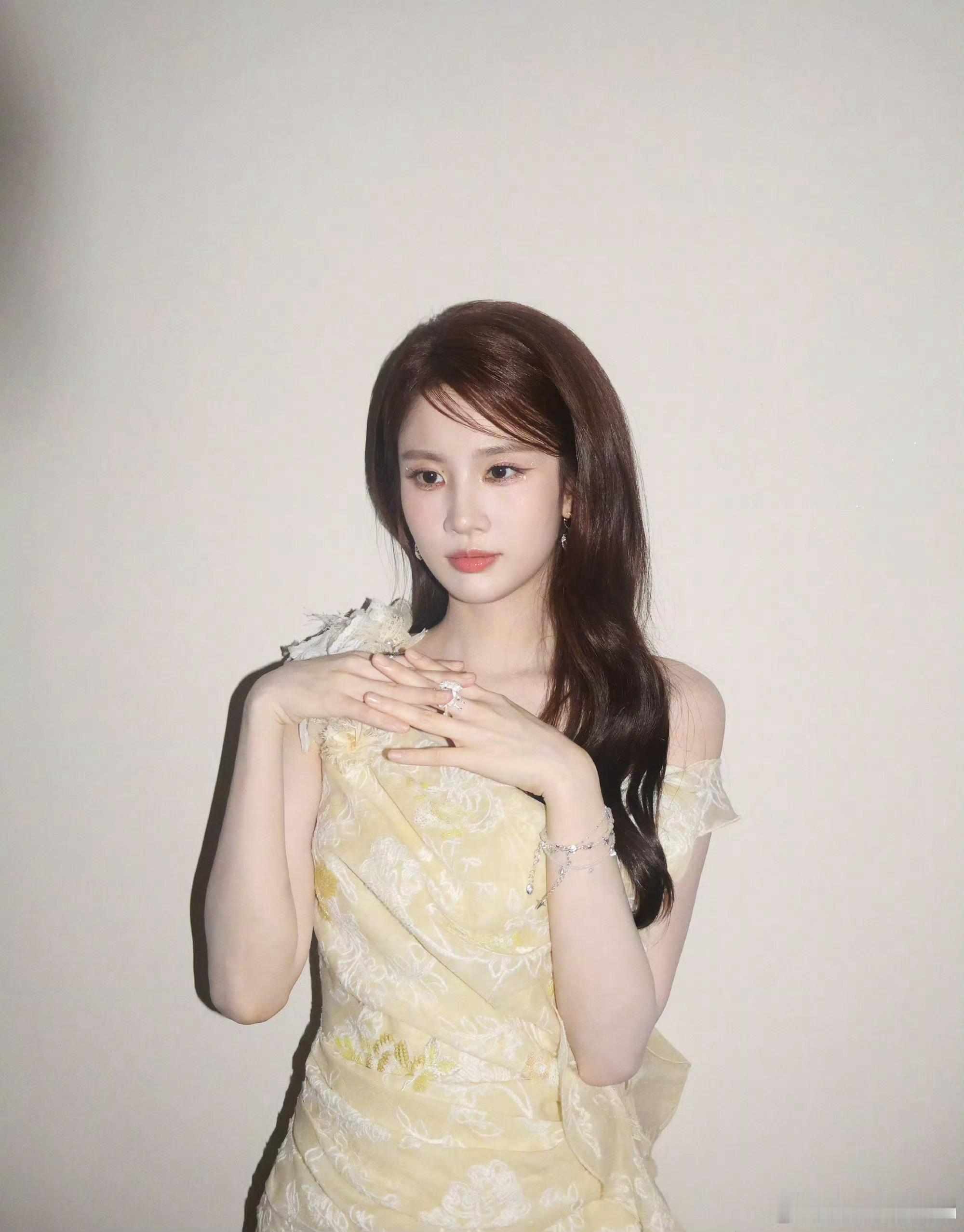 张慧雯谢楠改三次航班还偶遇改三次航班都能遇上，谢楠和张慧雯这是什么神仙缘分！一个