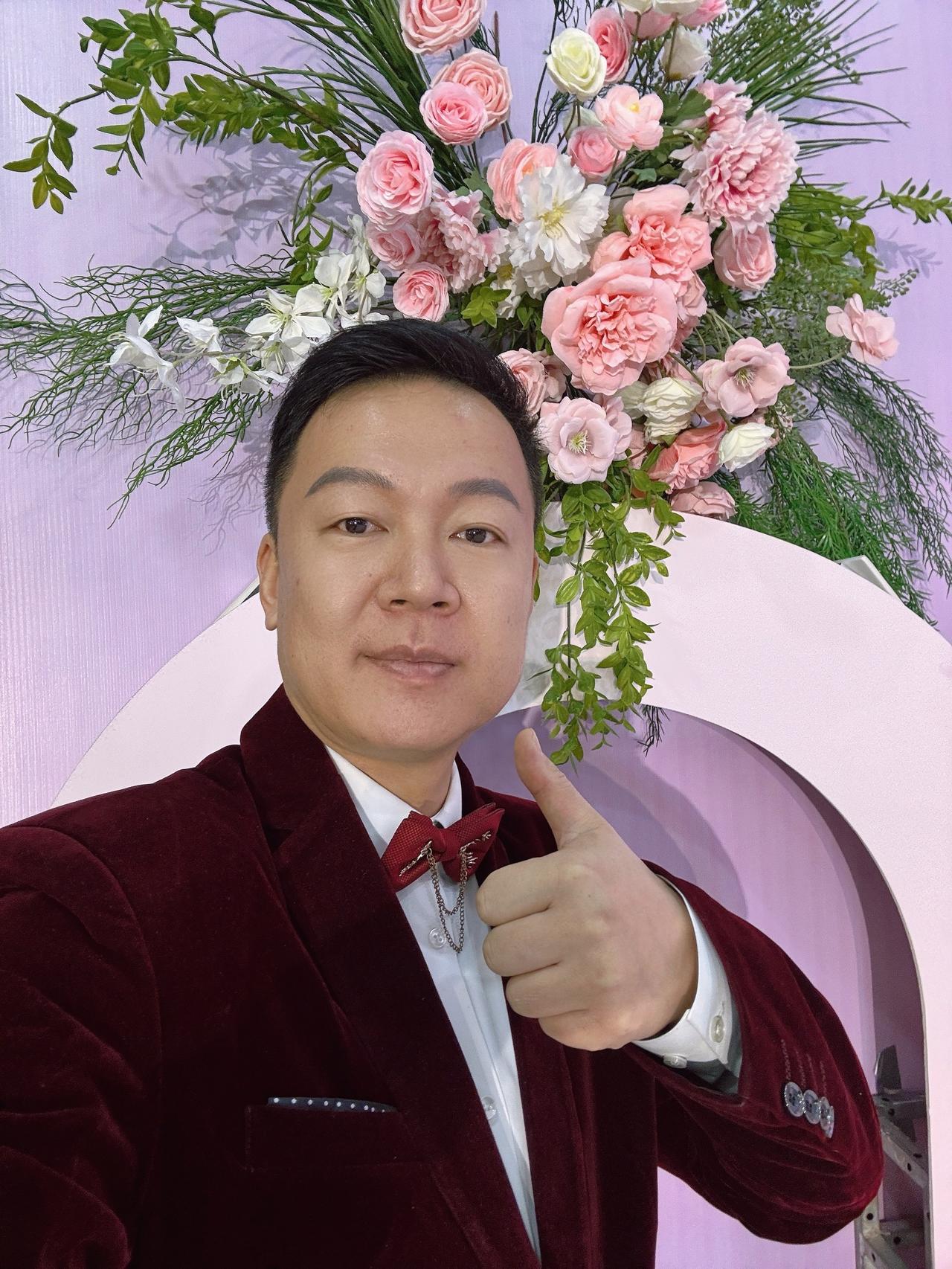 婚礼现场 主持人大王