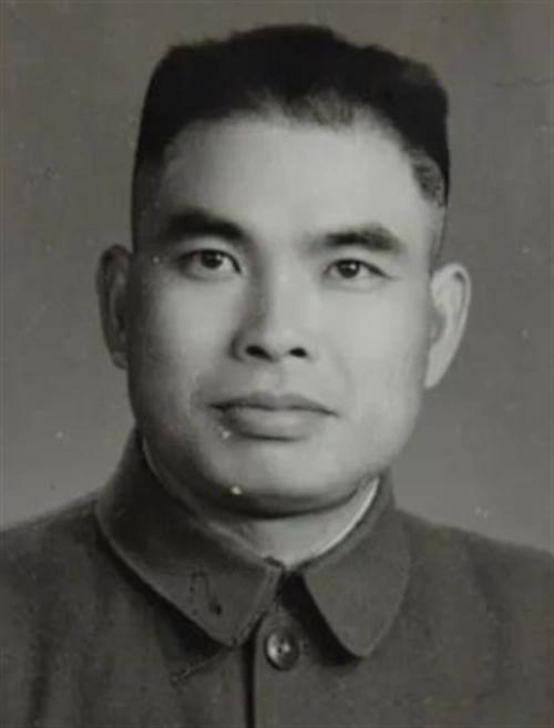 89师仓促入朝，师长余光茂下达荒唐命令遭责问，却救下全师人的命。
 
1950年