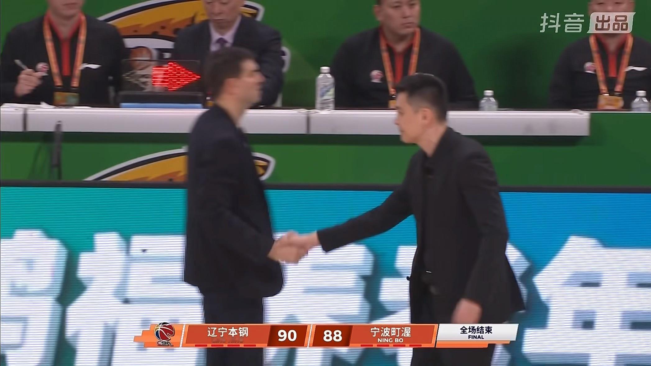 辽宁队在主场有惊无险战胜宁波辽宁男篮vs宁波男篮辽宁男篮