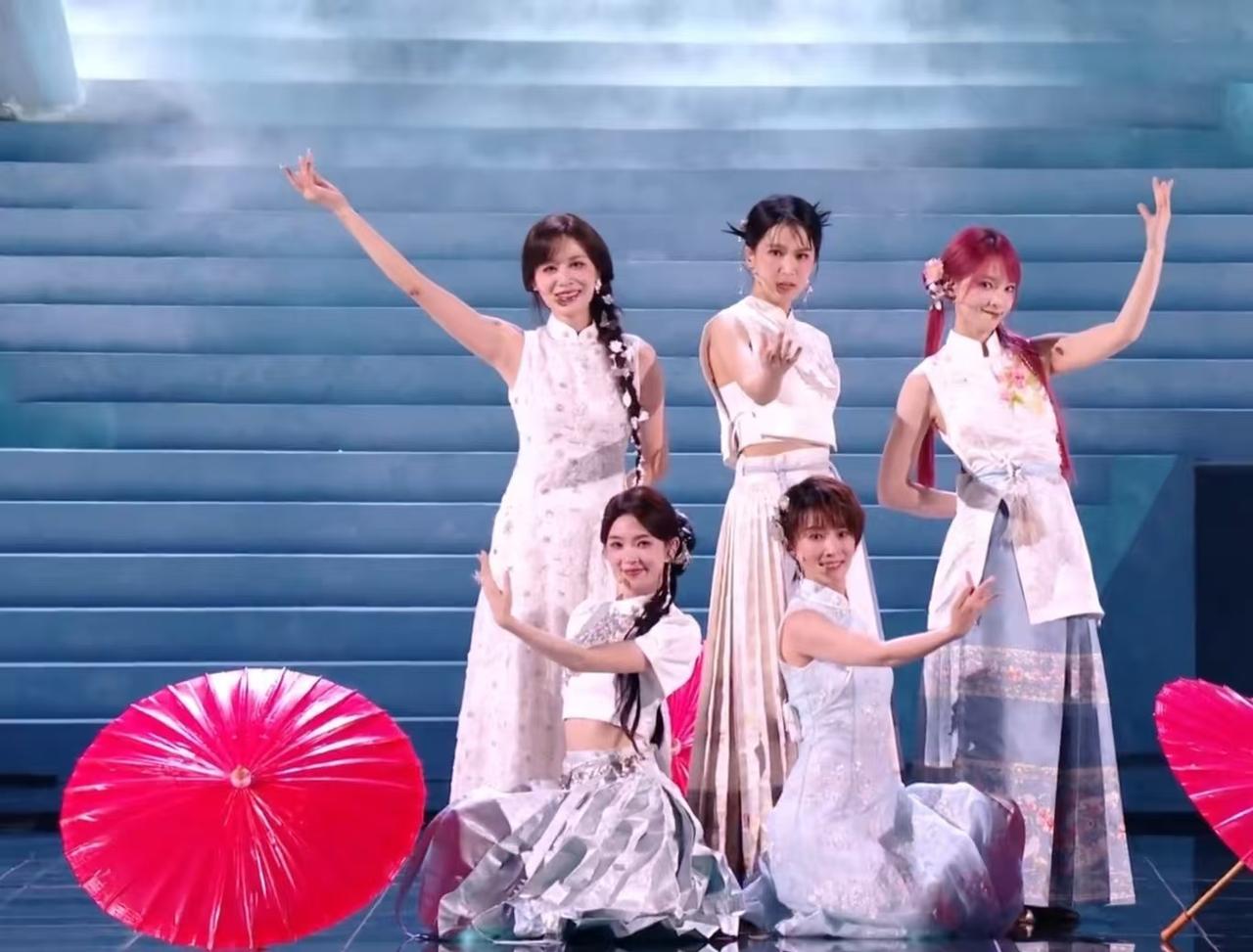 《浪姐7》四公舞台，如果真是观众投的票，排名应该是：《DNA》第一（0失误），《