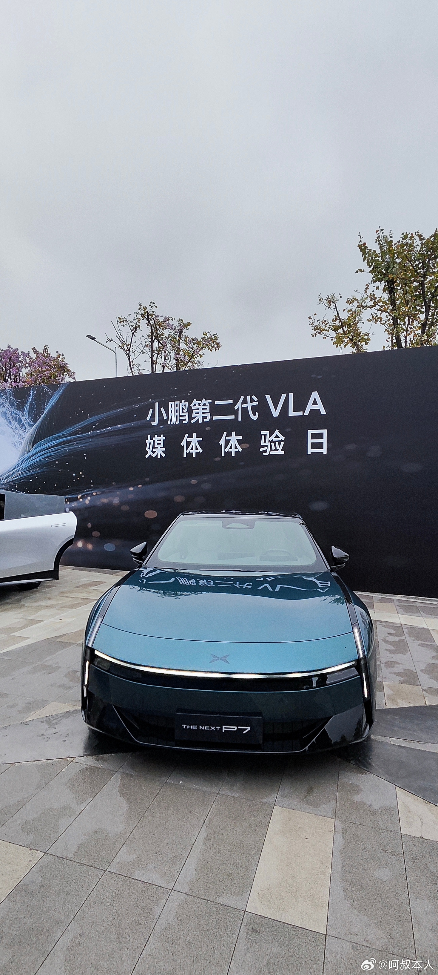 小鹏第二代VLA发布 何小鹏说好的智驾就是任何人都能用，谁都敢开，过去智驾是极客