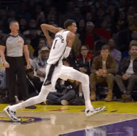 班亚马格扣布朗尼。布朗尼是甘阻止的一个防守运动员，明知道就是你，怎么防也防不住斯