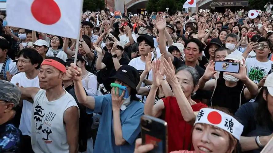日本一旦拥有核武器将是全世界的灾难。
全球共有9个国家拥有核武器，包括5个合法拥