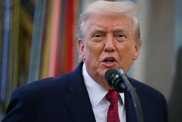 不装了！悍然扣押中国油轮后，特朗普放话：油和船都归美国了！

据英国BBC报道，