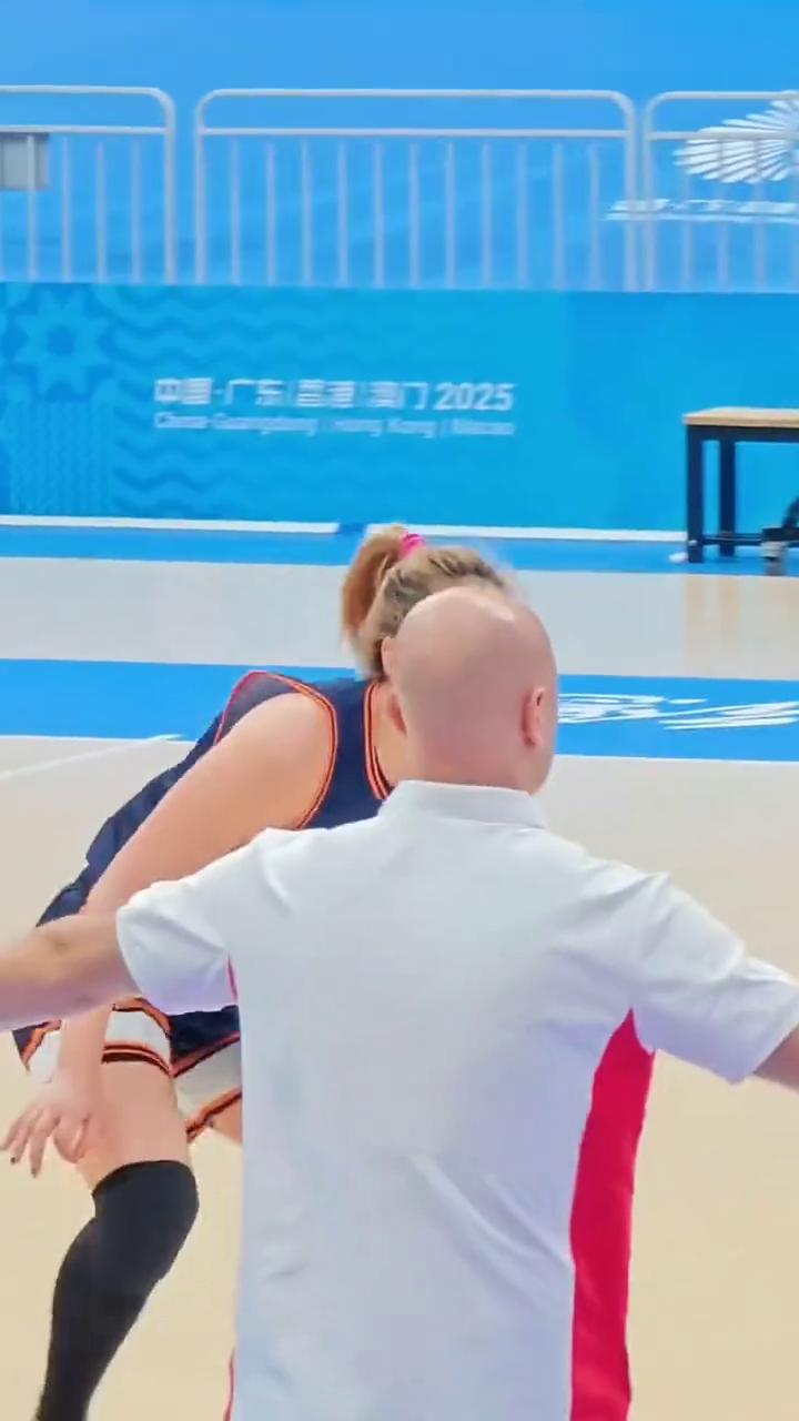 李梦能否改变结局？
注意看，如果李梦在比赛结果会有怎样的不同？这个问题在每场外线