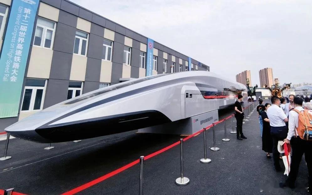 【中国追求时速373英里的“飞行列车”，将取代HS2】（电讯报）中国计划开发时速