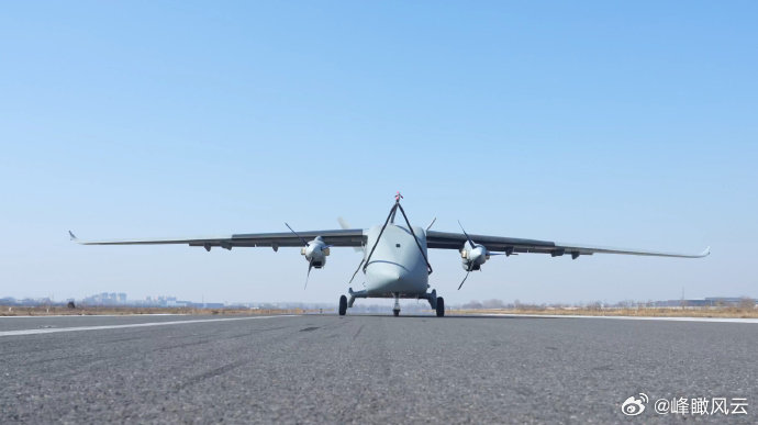 【空中重卡长鹰8无人机首飞】一组高清壁纸，带你尽览长鹰 8 无人机飒爽英姿，速速