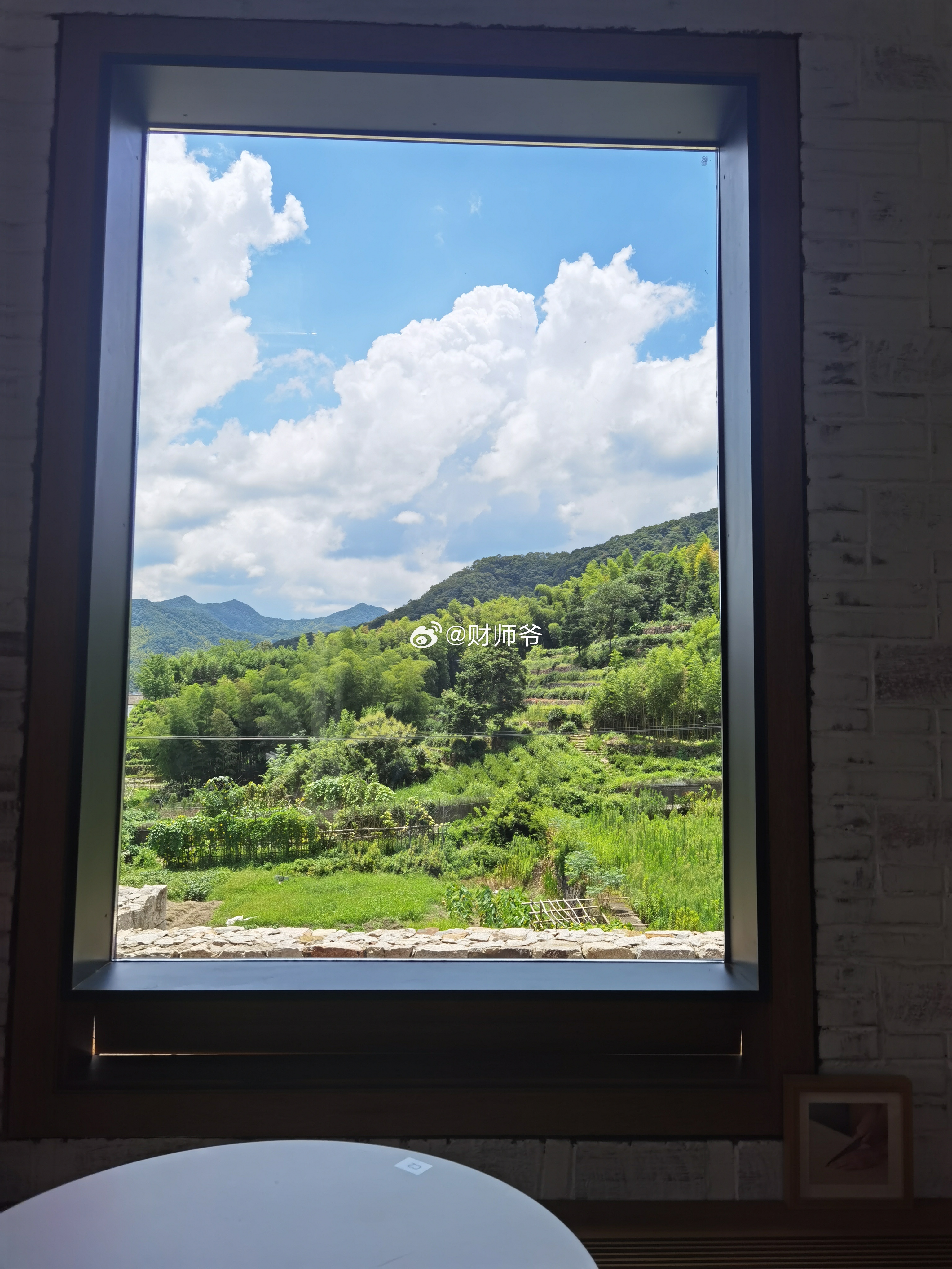 《乐·清》不必等风递来许可心先哼一段自由的调生命本是无谱的歌枷锁是自己系上的节拍