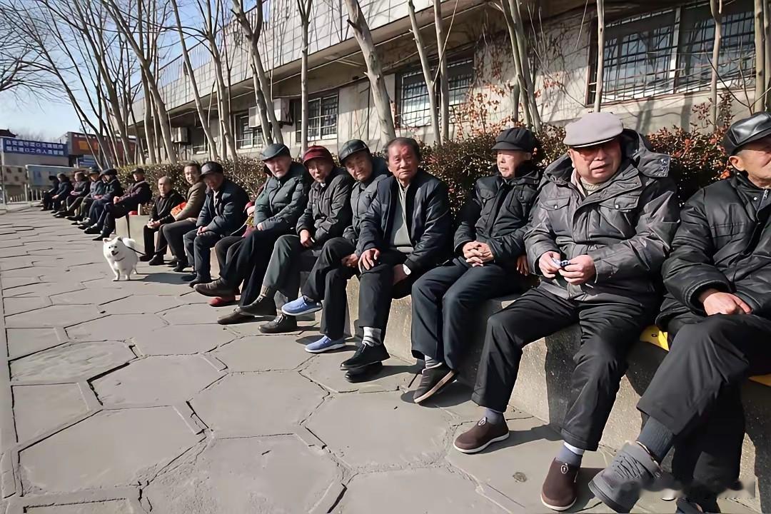 一生辛苦一生忙

忙来忙去两鬓霜

剩下一把老骨头

顺其自然迎朝阳

红尘往事