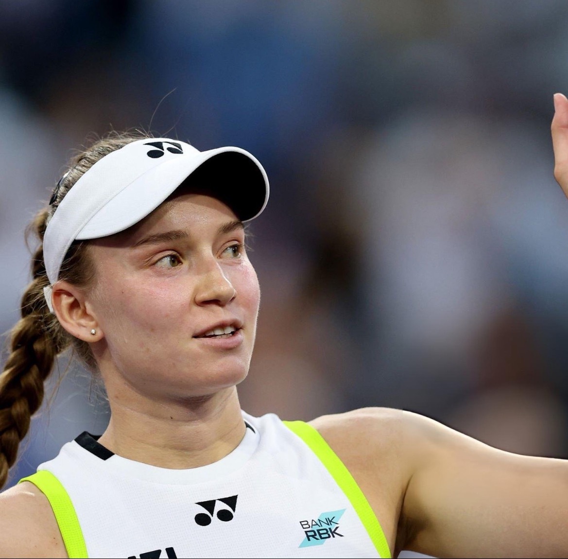 莱巴金娜2比0科斯秋克 迈阿密公开赛女单第三轮，莱巴金娜 6-3 6-4 科斯丘