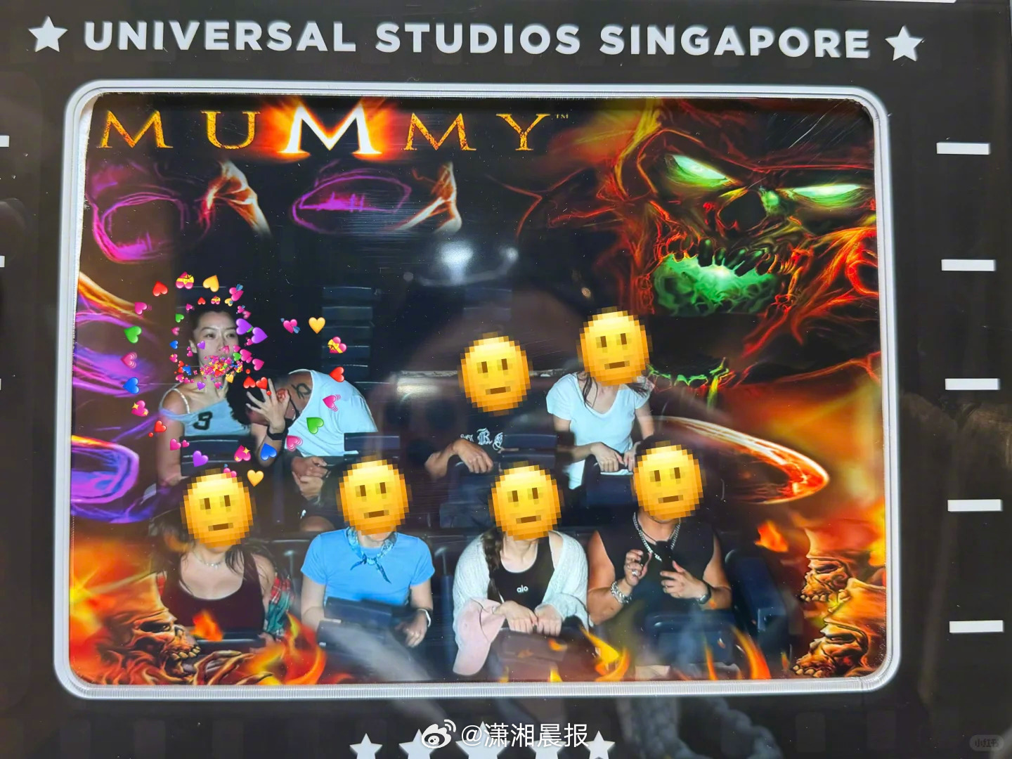 【#GAI坐过山车害怕到躲在老婆怀里#】3月6日，歌手GAI周延更新动态，并配文