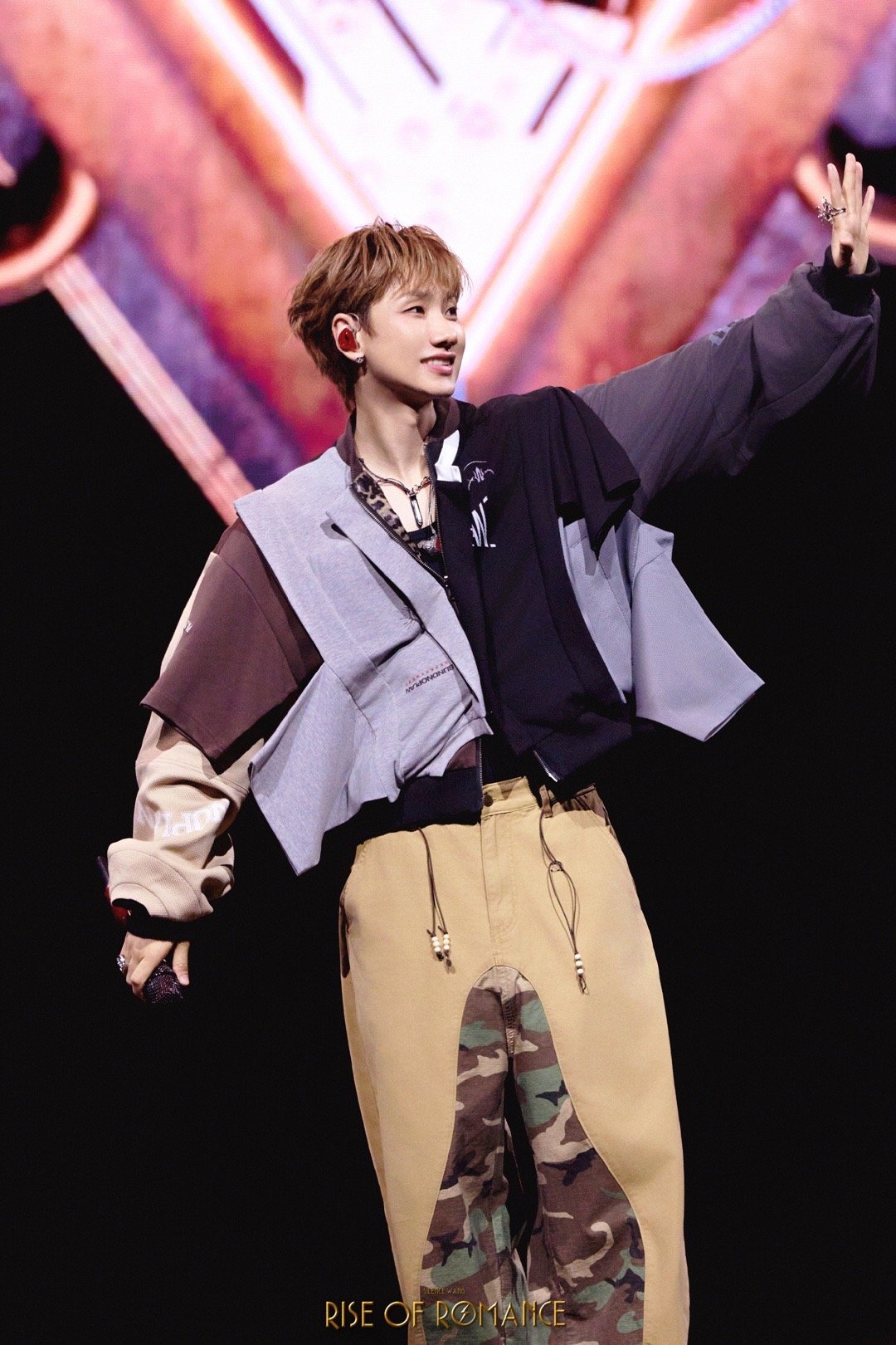 汪苏泷带世界名曲走向世界 谁能拒绝带着《有点甜》闯世界的汪苏泷！把中国风曲目唱响