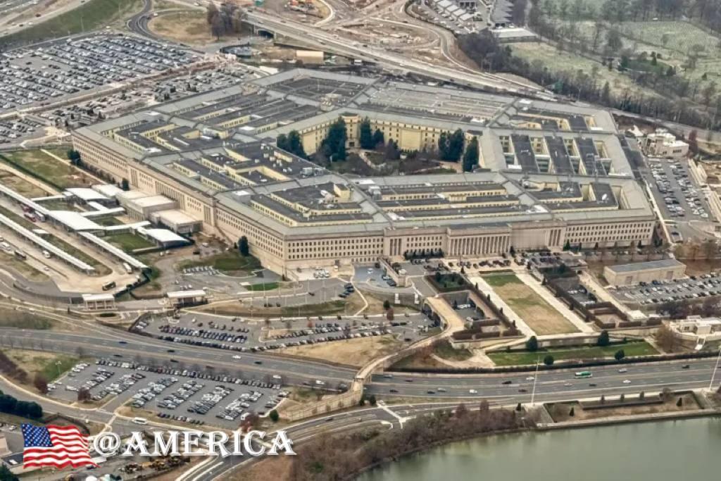 报告：司法部在一份机密备忘录中认定，根据美国和国际法，袭击毒品船只的行为是合法的