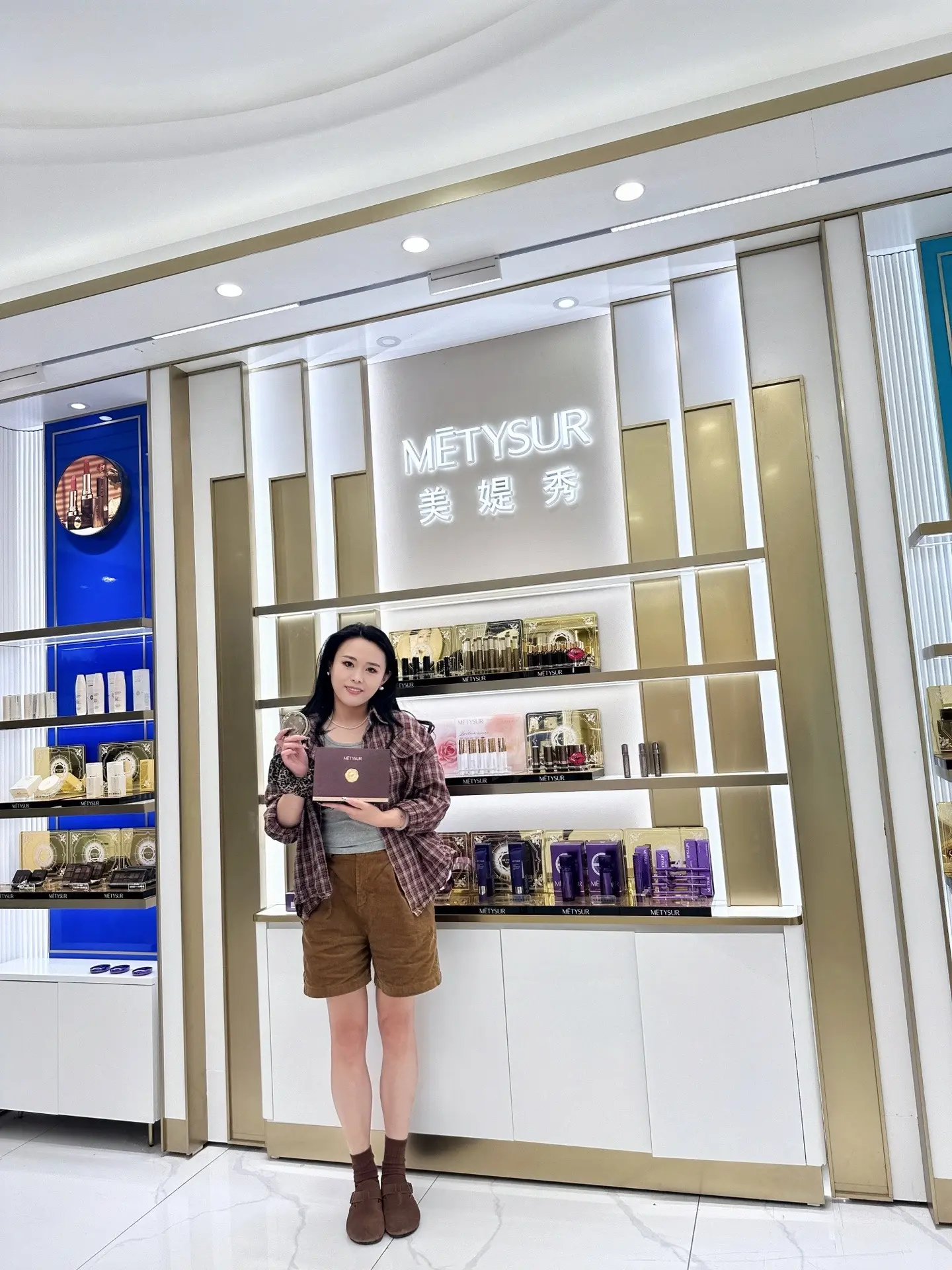 没有约会，见各种品牌方 备战双11， 搞事业了姐妹们 你们想要哪个品的...