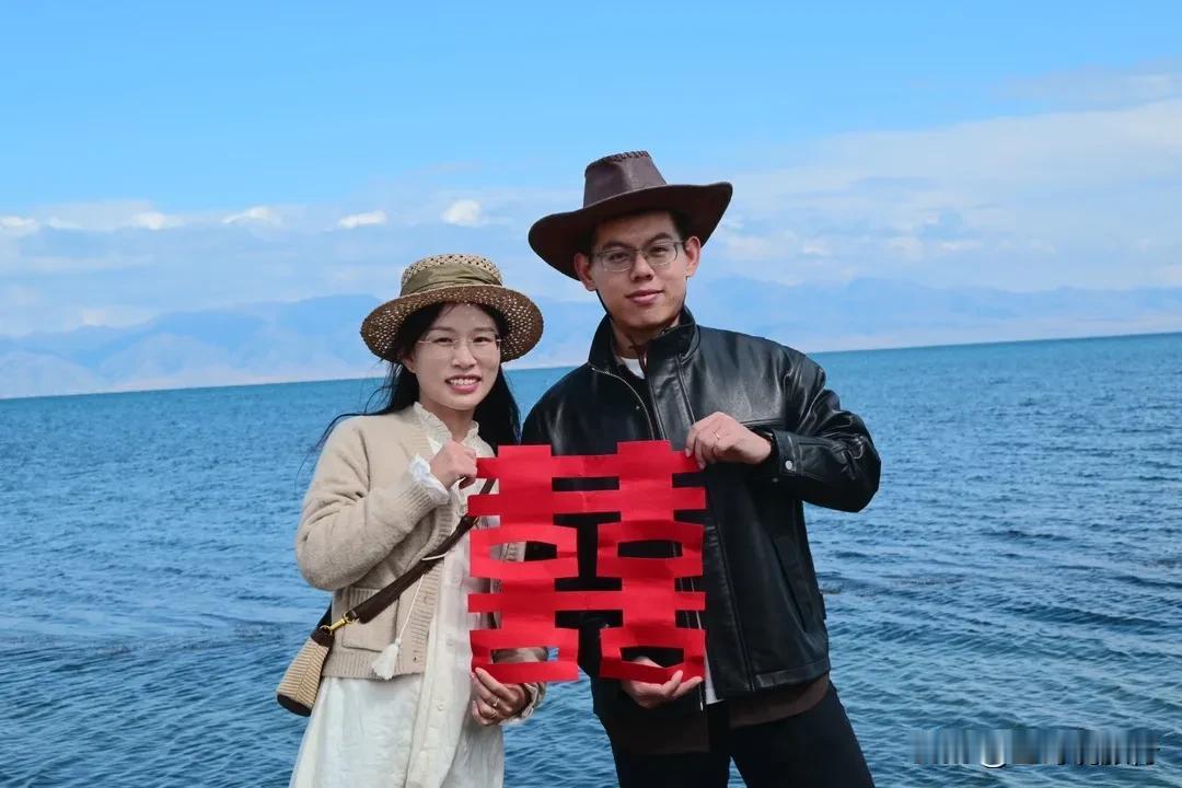 独趣南北疆头等舱播报
爱在赛湖
共赴浪漫之旅
📍赛里木湖·9月6日三哥说旅行 