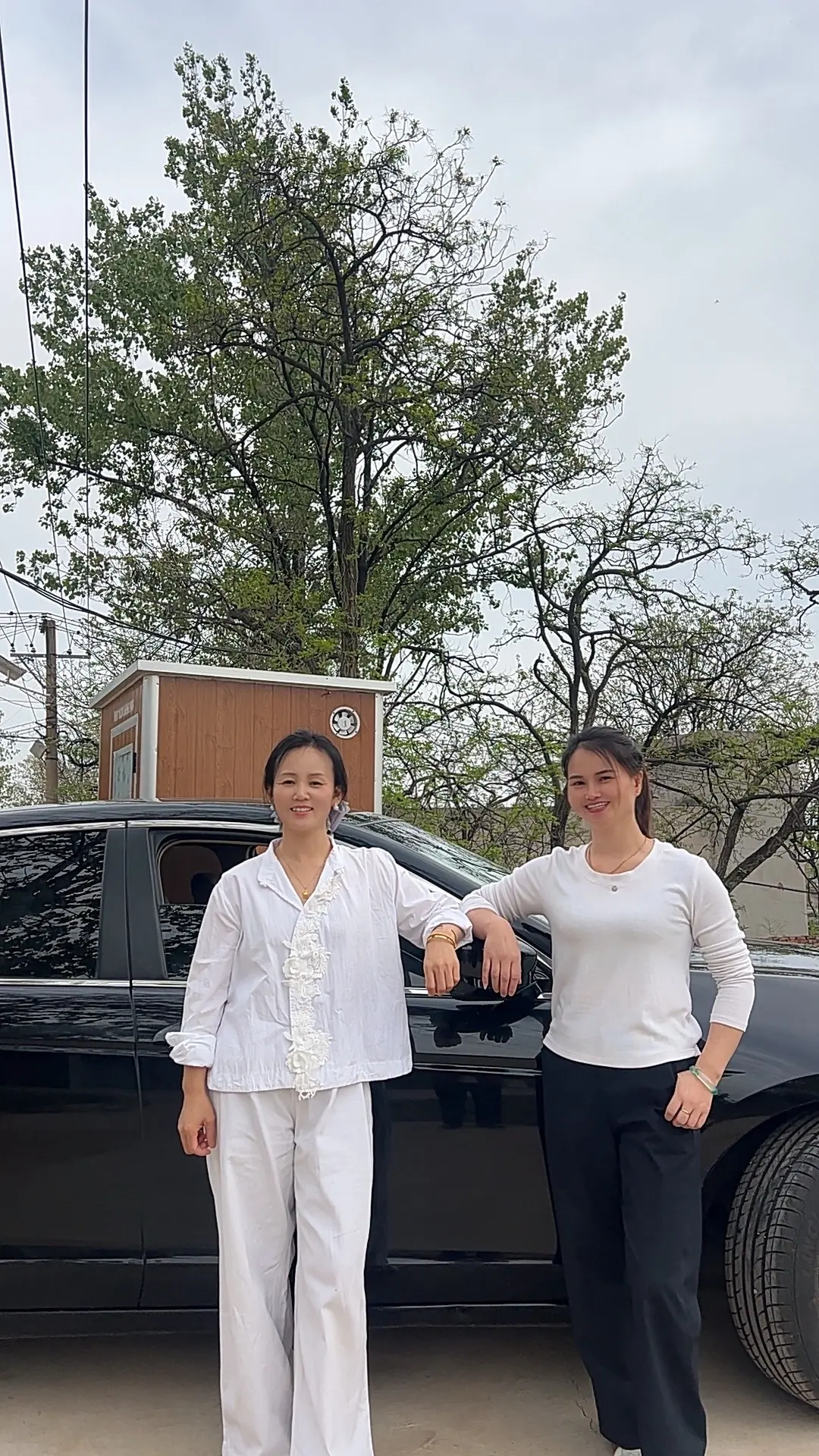你我本是两家女，承蒙厚爱一家人，我是姑姐，你是弟媳妇，没有血缘关系却有...
