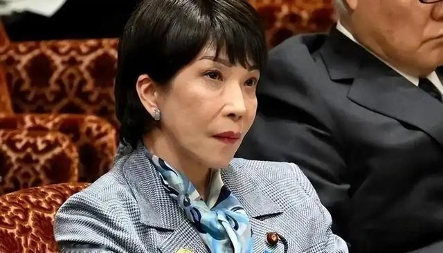 高市早苗G7会场独自转椅子，别只看举止失礼，这是 日本 地缘战略全面失势的具象缩