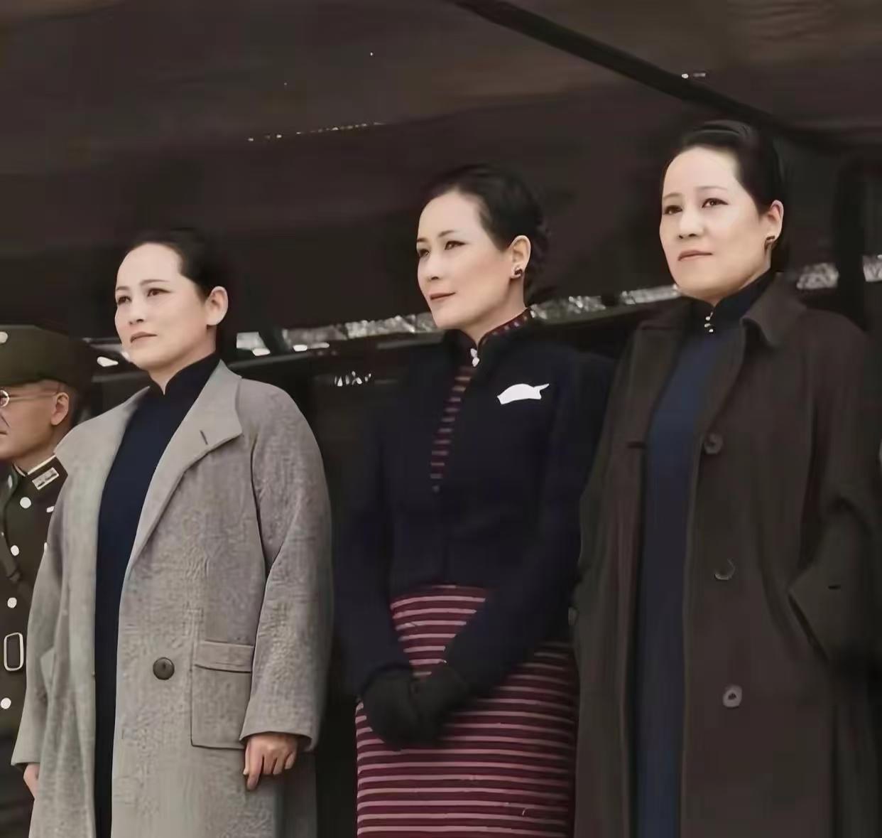 1916年，上海街头万人空巷，一场极尽奢华的葬礼震惊了整个中国，这场葬礼的主角，