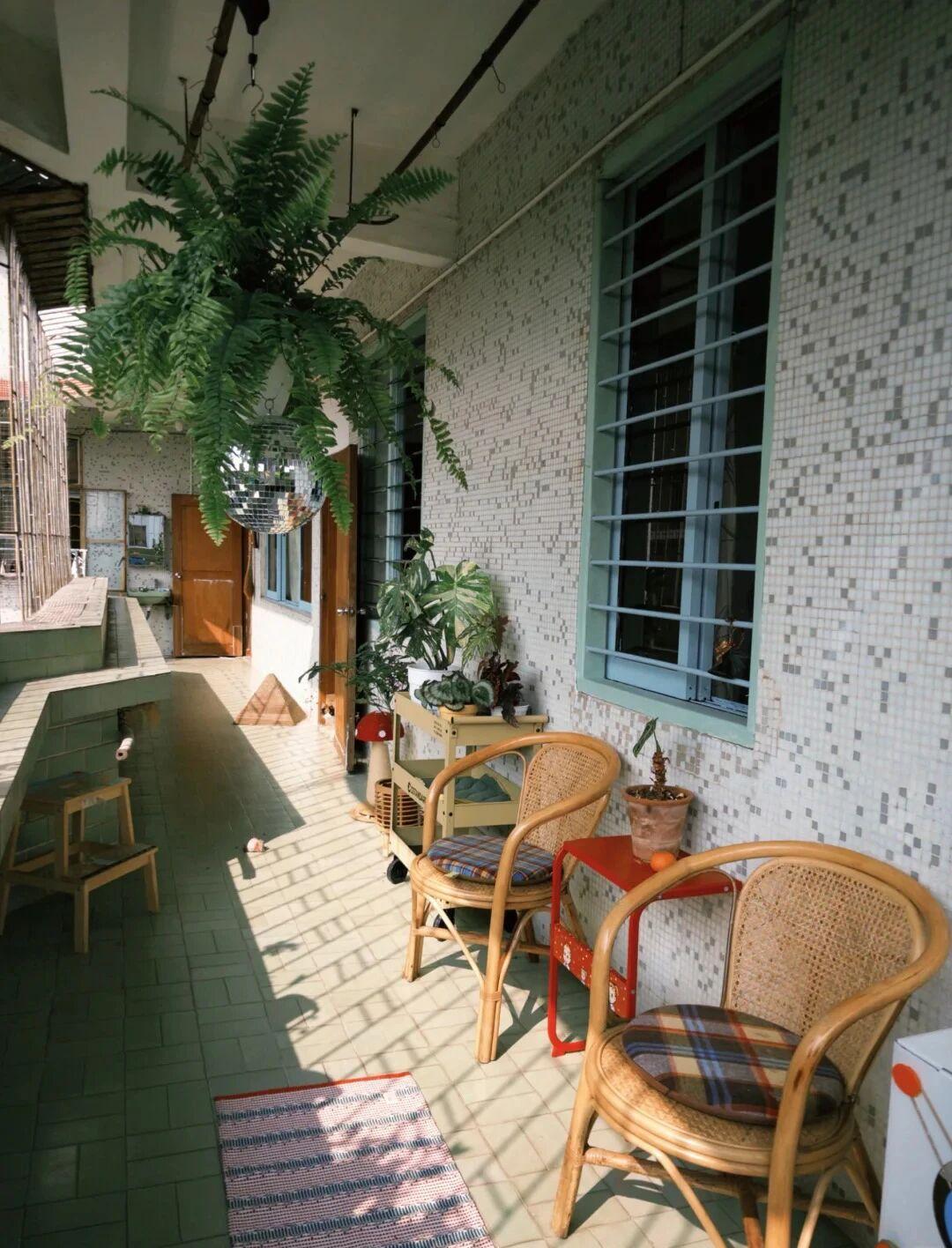 这样的能抗震多少，人家这种装修他不怕么？
看着很危险，其实一点都不安全
老房子的