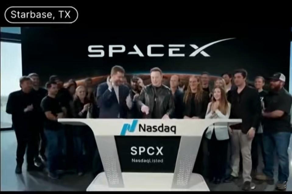 SpaceX发行价135＄，收盘价160.95＄，上涨19％，公司市值2.1万亿