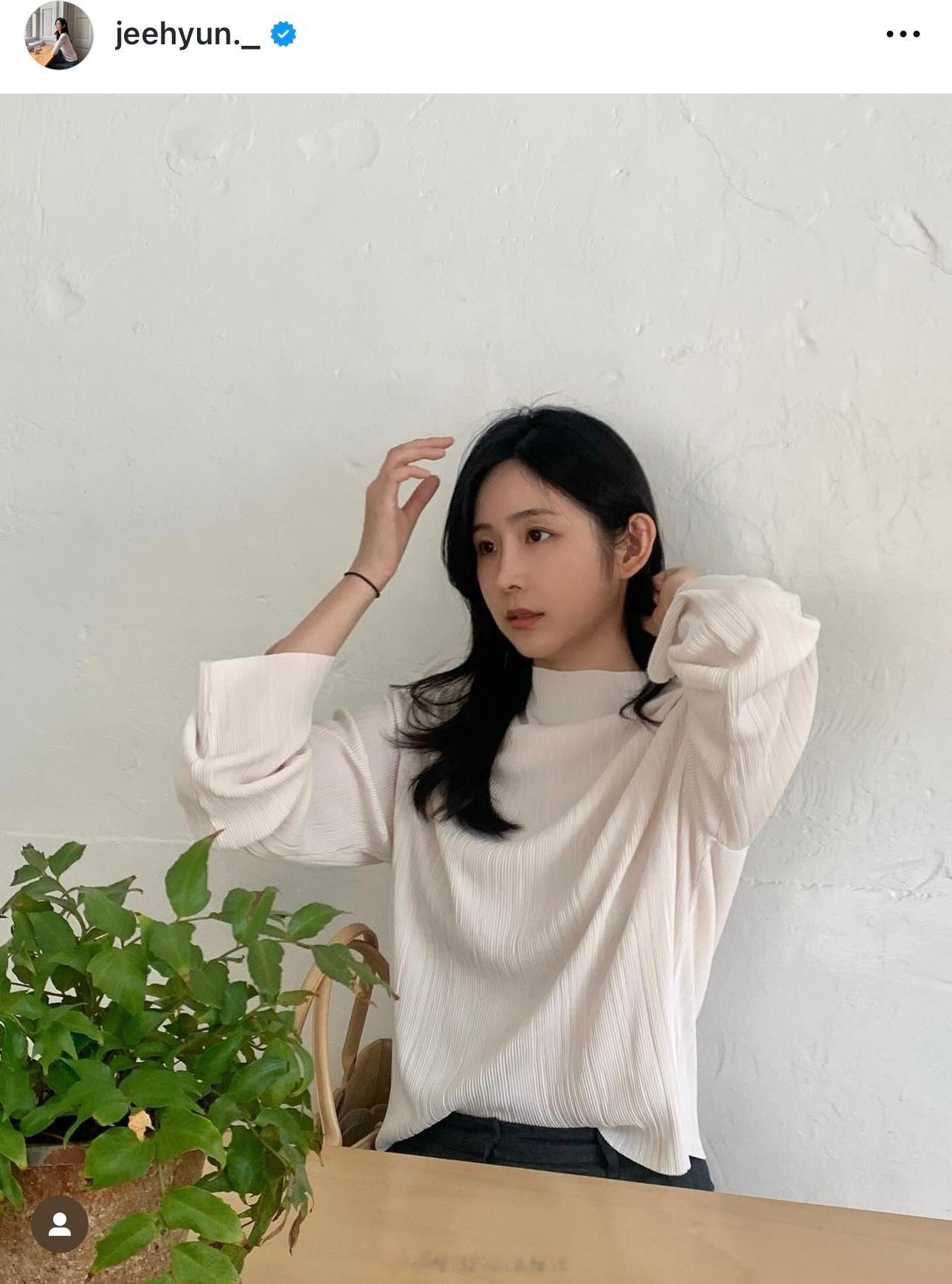 #穿搭分享# 连续更新第2227天一组韩国精致女生秋日日常穿搭温柔干净的韩女穿搭