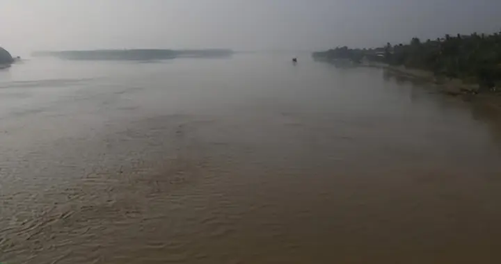 缅甸土瓦河上，载客渡船遭武装扫射，至少4人受伤