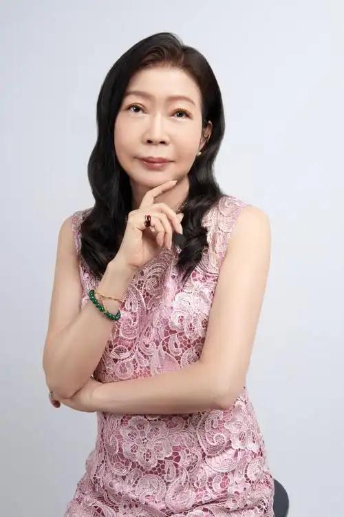 亚洲“性学教母”林燕卿教授说：
“当男性得不到满足，
有些人就会用‘情感移动’的