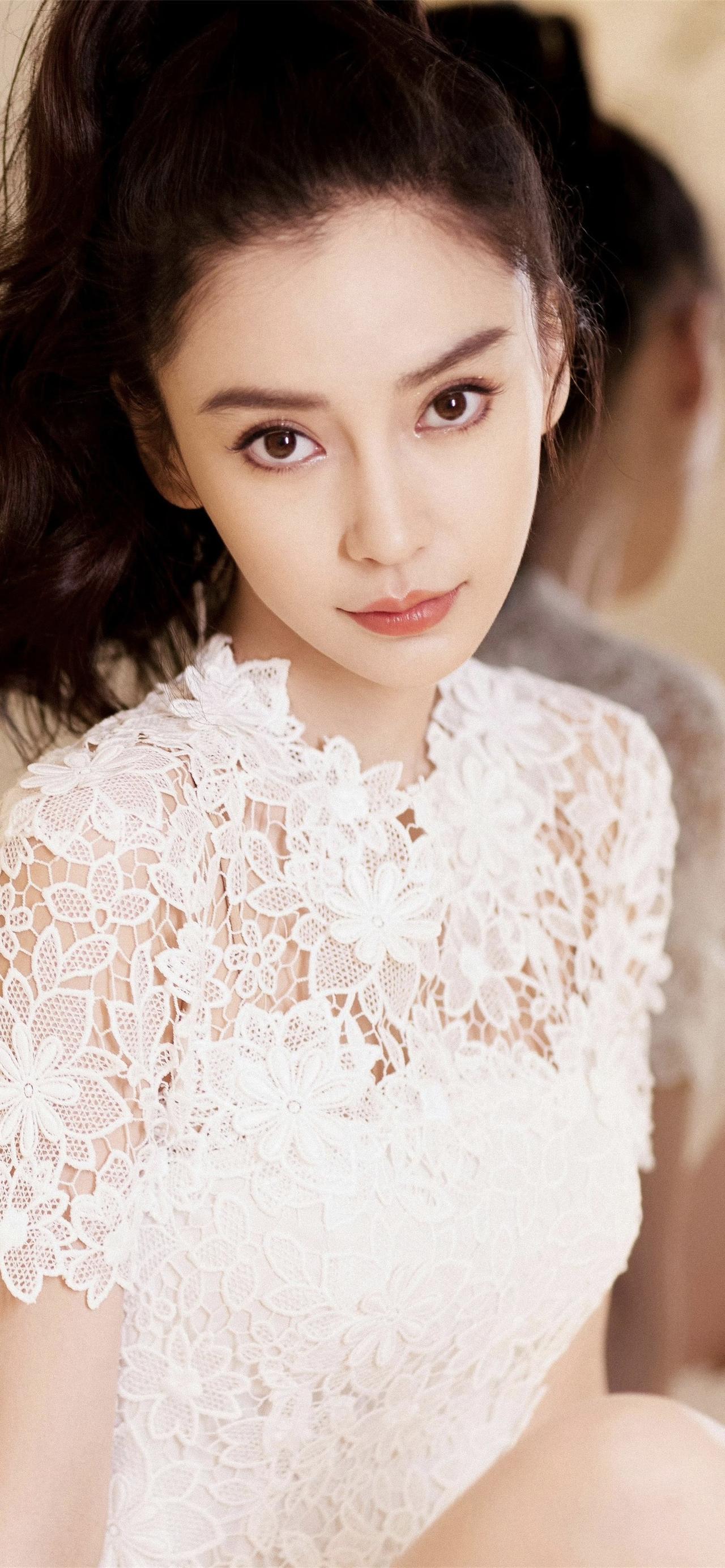 美女壁纸-第6126期-杨颖