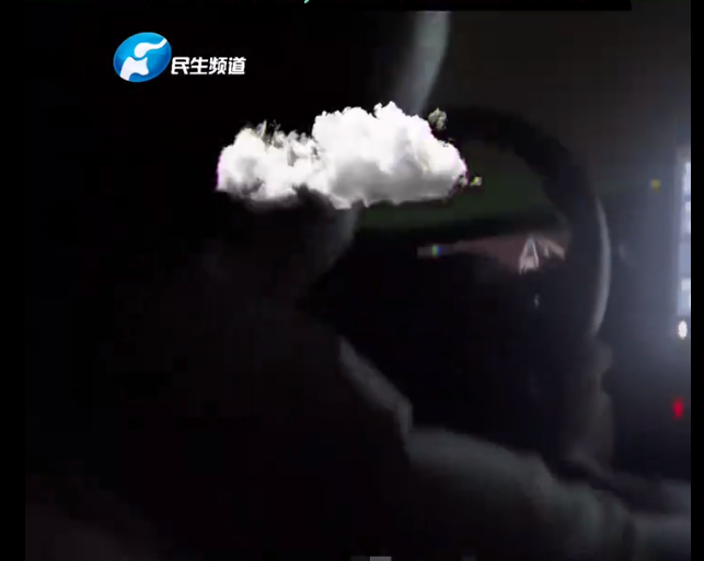 乘客回应司机高速上开智驾睡了6次司机高速上睡了6次乘客录下全程 多吓人啊，智驾只