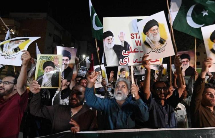 一场万众期待的美伊谈判草草收场，两边各说各的道理，谁都不肯退让半步，说白了就是互