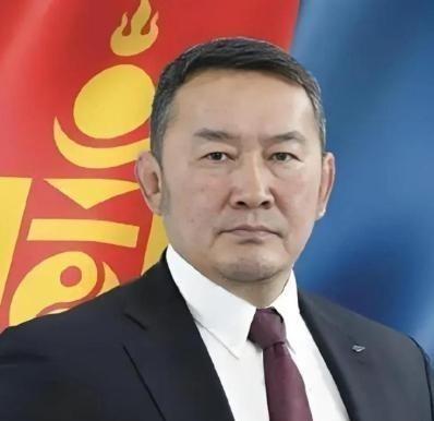 有人指明：“外蒙为何反华？如今宁可饿死也不向东大靠拢？很简单的一个道理，内蒙古的