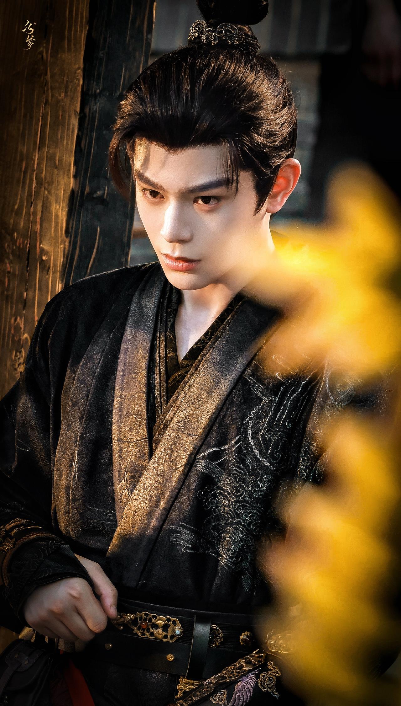 💚无论朝堂还是江湖，赵凌都慎终如始，不忘初心，路有花开锦绣，博得璀璨前程。期待