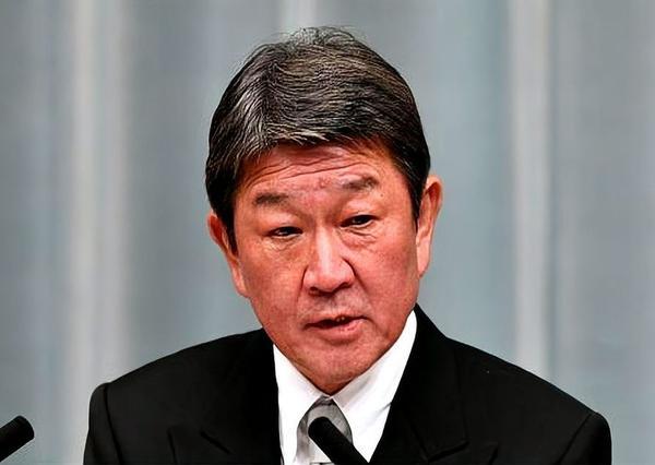 日外相遭记者打脸：中国放弃战争赔款，日本却背信弃义
 
配合高市早苗，日本外相还