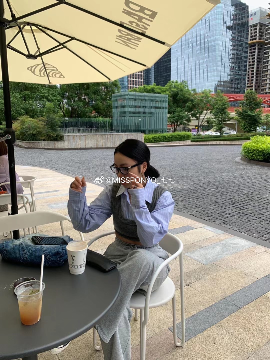 夏天欠下的温暖与遇见这个秋天都还给你☕#missponyo##miss pony