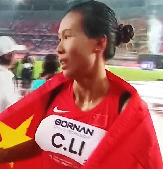 耐力赛道奋力突围！李春辉名古屋亚运会女子1500米斩获银牌！
        北