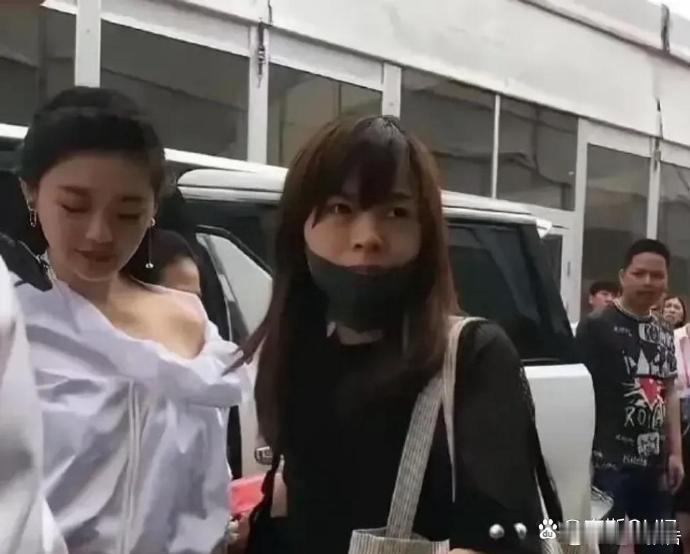 大S终于露面了！ 这状态很不错呀！满面春风，气质依旧！ 根本不像光头说的那样，臃