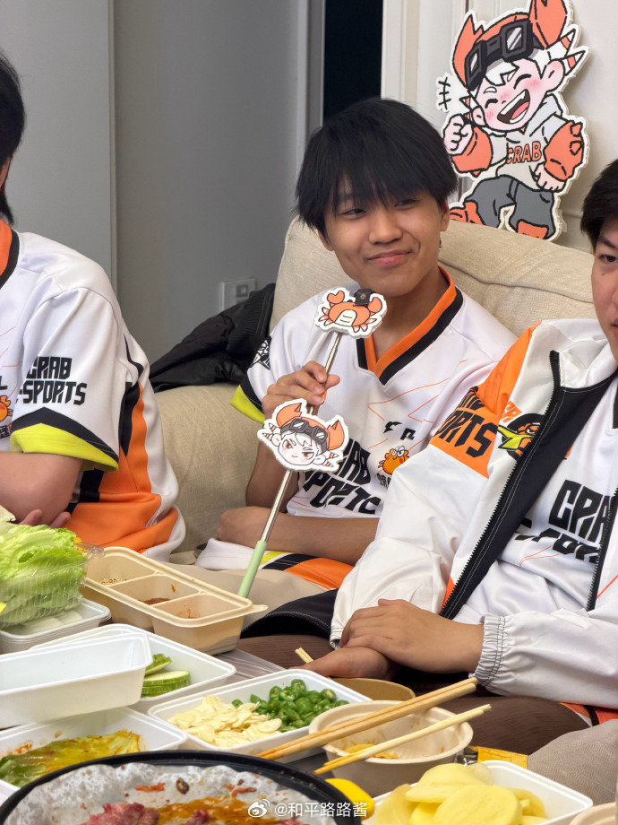 所以发生了什么？能让你有如此礼貌的微笑呢？2026pel春季赛 2026PEL