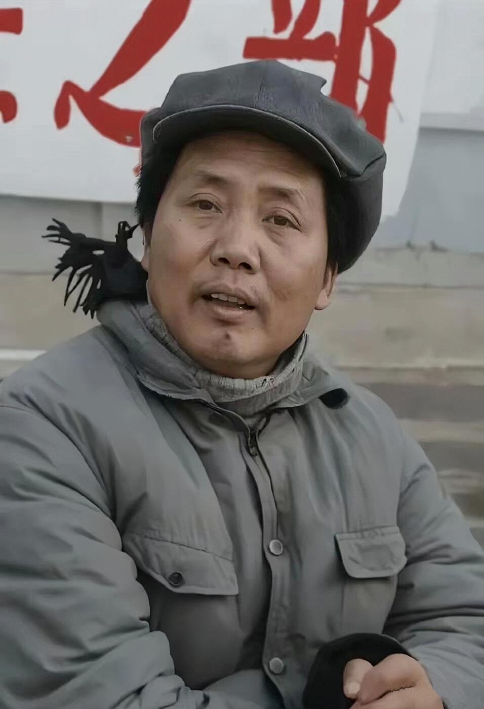 看到这张照片，你想说点什么？
一代伟人永远在人民的心中