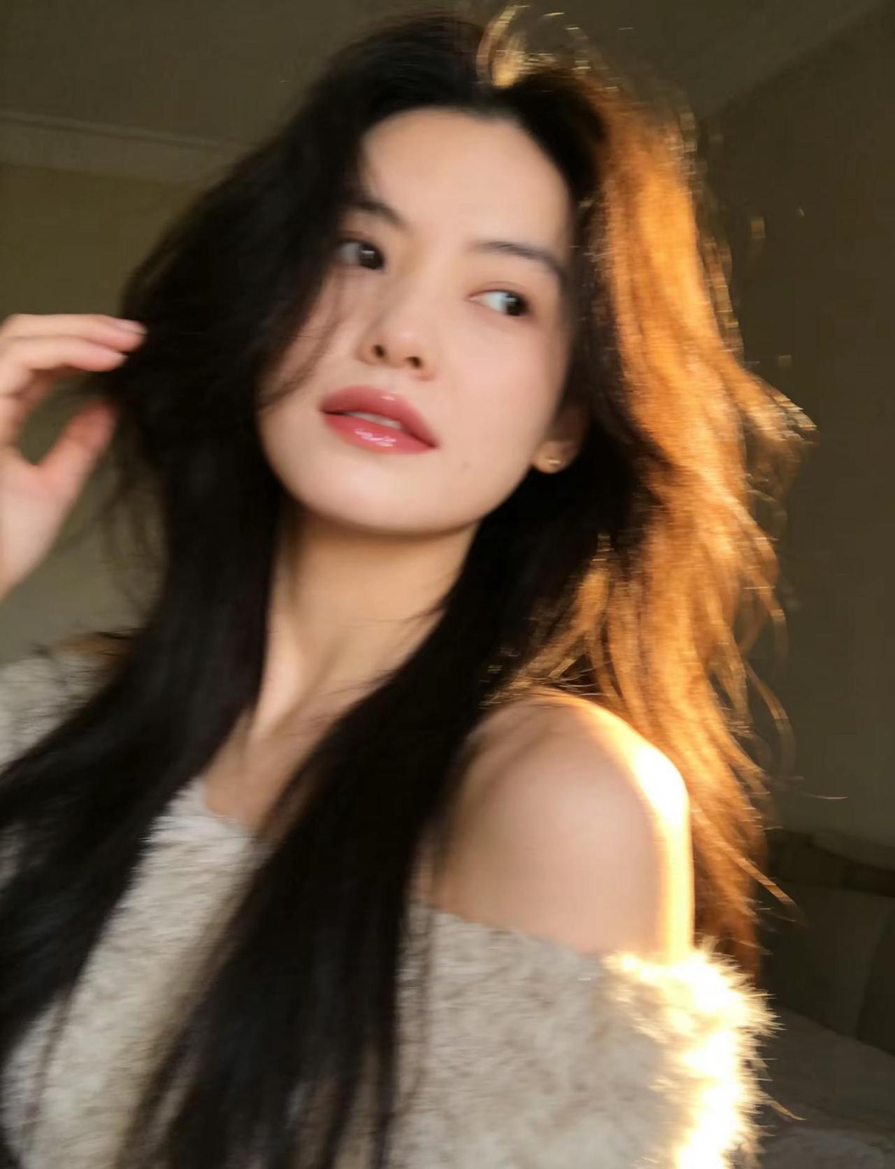 今日 阴天 天气很冷girlfeel 我们不止一面